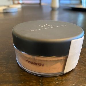 Brand new spf 15 sunscreen - powder medium foundation